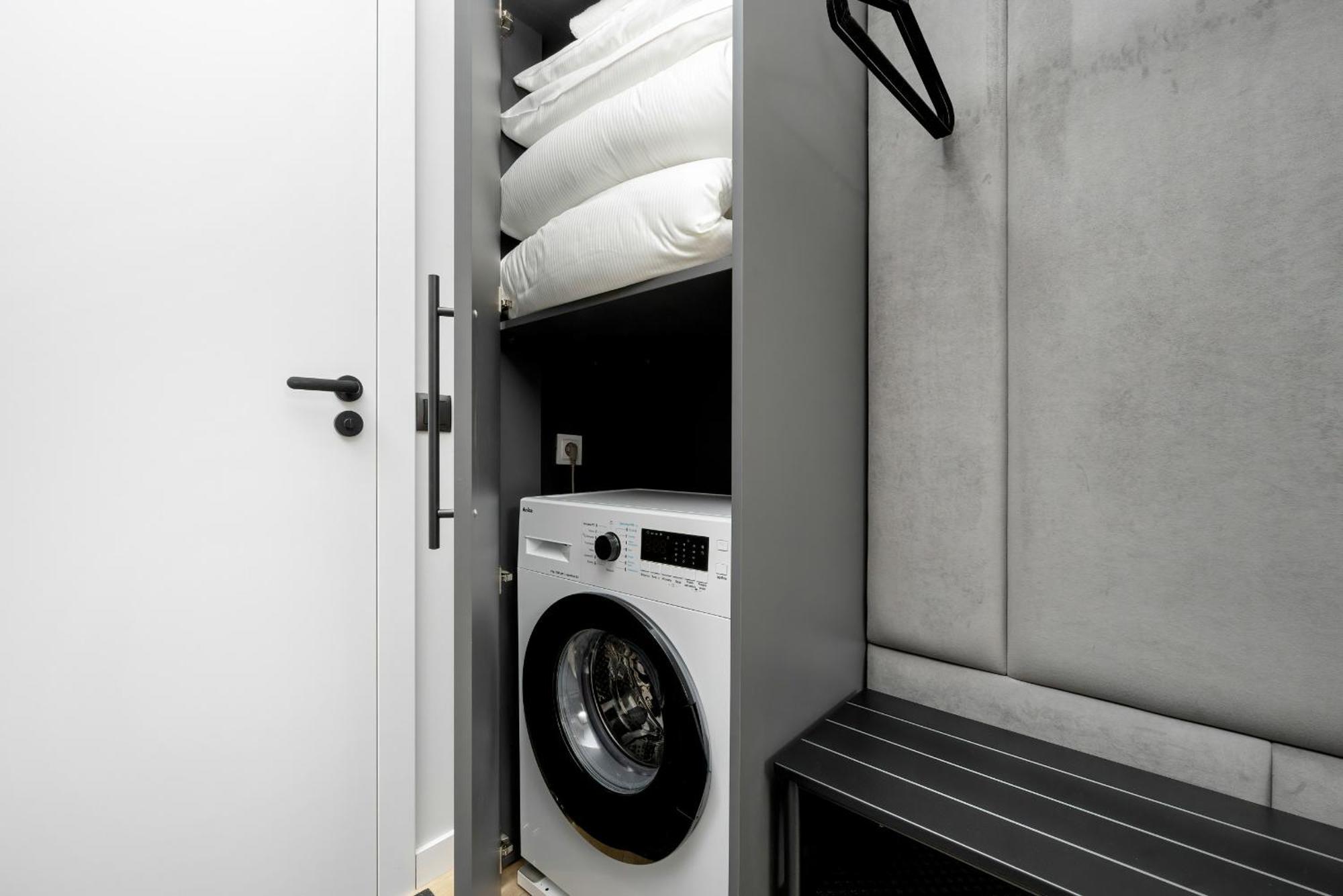 Exclusive Grey And Red Apartment In Warsaw Center By Noclegi Renters Varsóvia Exterior foto