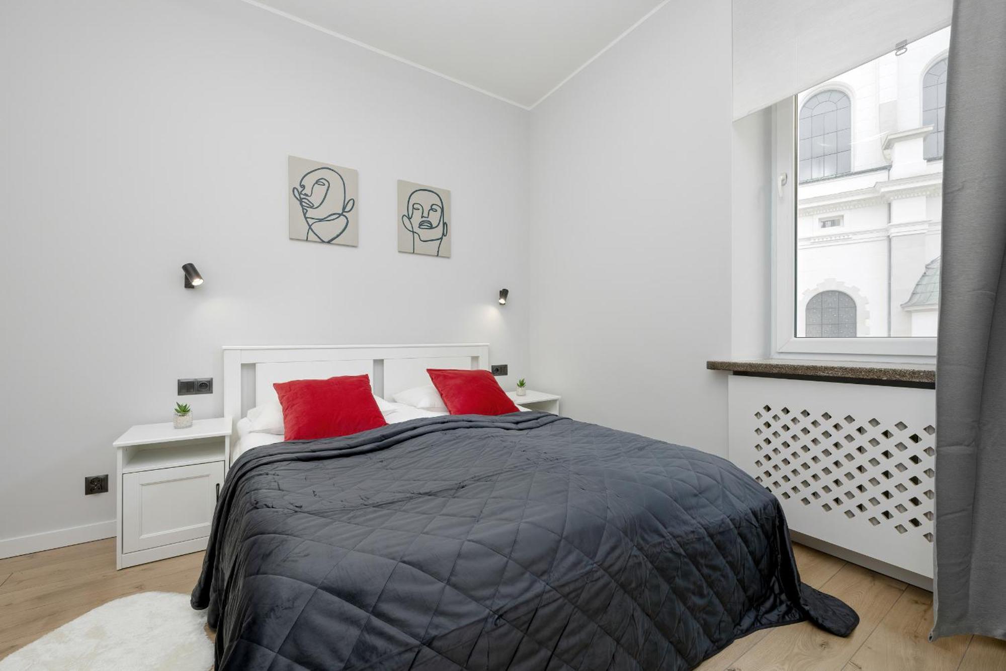 Exclusive Grey And Red Apartment In Warsaw Center By Noclegi Renters Varsóvia Exterior foto